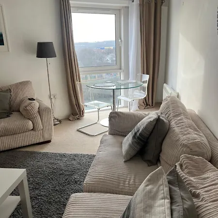 Cosy Apartment Cardiff Bay 5 Mins To Centre Exterior photo